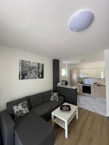 Kuća za odmor u prirodi NINA Jezero Orahovica