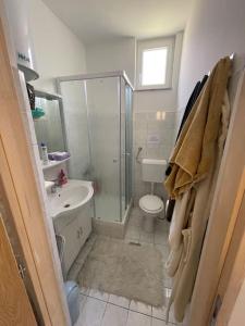 Kuća za odmor u prirodi NINA Jezero Orahovica