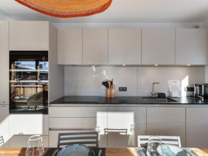 Appartement neuf avec sauna, hammam et salle de sport - FR-1-569-41