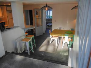 Maisons de vacances Villa contemporaine avec vue mer a Sauzon - FR-1-418-201 : photos des chambres