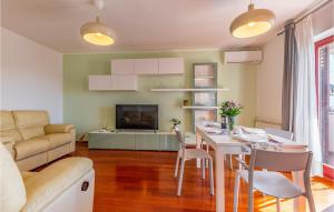 Amazing Apartment In Pula With Wifi And 2 Bedrooms