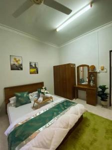 Batu Pahat Hill & City View Homestay