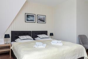 Dworek Zielińskich-Domki, Pokoje, Podgrzewany basen, Parking