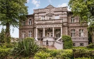 Nice Apartment In Kolobrzeg With Wifi - Dębogard