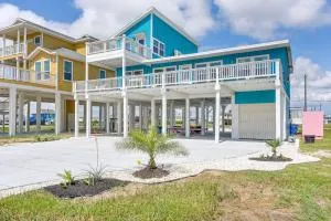 1 Mi to Ocean Colorful Freeport Beach Rental! - Freeport