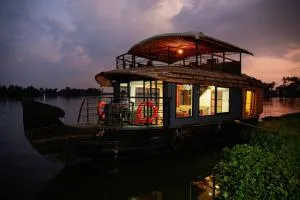 Private Houseboat - Champakulam