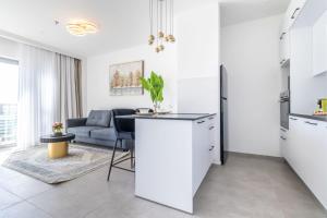 Stunning 1 Bedroom In City Center