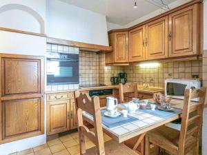 Appartement de style montagnard dans chalet rustique, au cœur du vieux village et aux pieds des pistes - FR-1-694-73