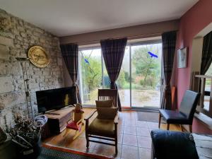 Maisons de vacances Beautiful large stylish villa centrally located in Pons : photos des chambres