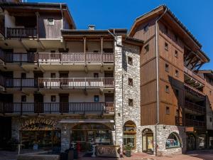 Appartement rénové skis aux pieds avec parking et wifi à Val-dIsère - FR-1-694-280