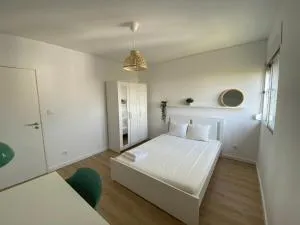 Carcavelos Beach & Nova SBE Shared Serviced Apartment 24 - 卡希亚什