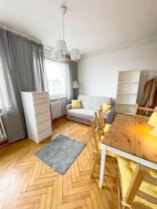 Cozy studio apartment Yellow in Gdansk Wrzeszcz