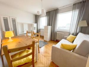 Cozy studio apartment Yellow in Gdansk Wrzeszcz