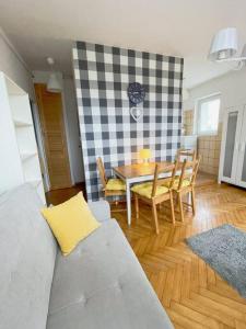 Cozy studio apartment Yellow in Gdansk Wrzeszcz