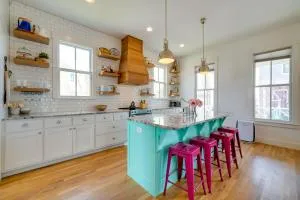 Carlton Landing Home with Poolside Lake View! - Canadian Fork