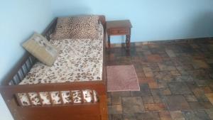 Casa familiar quarto, cozinha, banheiro e piscina a praia está a 700 metros