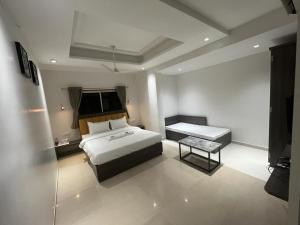 Hotel Gulmohar
