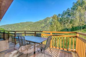 Ski-in Ski-out Chalet Maiskogel 17C - by Alpen Apartments