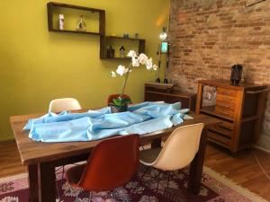 TARİHİ KALEİÇİ MÜTHİŞ KONUM DENİZ YAKINI UYGUN FİYAT huzurlu EV