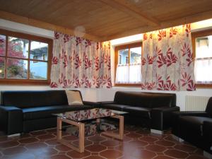 Ski-in Ski-out Chalet Kriekels - by Alpen Apartments