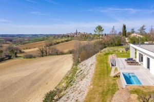 Villas VILLA LE BELVEDERE-DESIGN-PISCINE-VUE-GAILLAC : photos des chambres