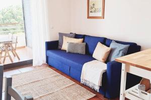 Relax and unwind : pool, garden, beach & city