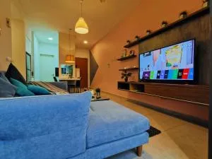 Midvalley Luxury Maxine Suite - Kampong Pasir