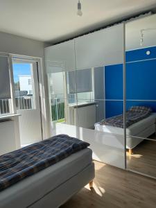 Well located 2-bedroom condo with a balcony