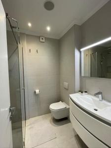 Modern 2Bdrm Apt LuxeView4- SeaView