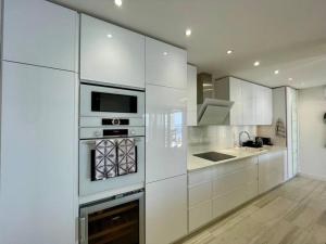 Modern 2Bdrm Apt LuxeView4- SeaView