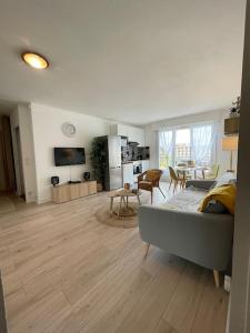 APPARTEMENT COSY Balcon à 30min de PARIS