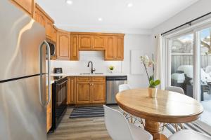 Collingwood Chalet Near Blue Mountain Slopes 39B