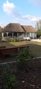 Kamer 22 Bed & Breakfast - 希尔瓦伦比克