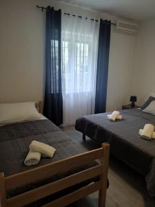 Apartment Dora-100m from the central beach