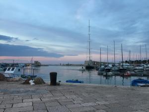 Loft Carrettieri Affittacamere by Le Marinelle