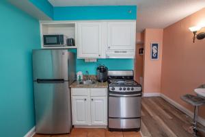 Direct Oceanfront Sea Mist Resort 21105