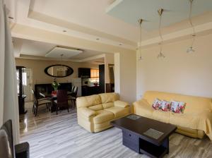 Arias-Welcoming Guest House