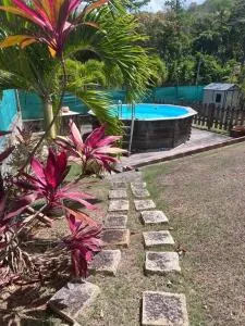 Villa familiale avec piscine - Morne Courbaril