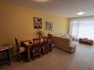 Homely, 2 Bed Apt, 4* Vineyards