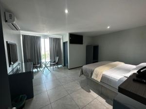 Casa Picacho by Cobo´s