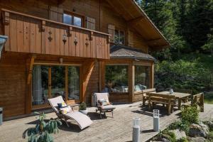 Chalets L’Ecrin Blanc – Cocon familial avec jacuzzi et salle de jeux : photos des chambres