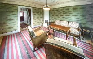 5 Bedroom Gorgeous Home In Broaryd