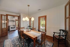 The Stanley Historic Home plus Cabin with Pool, BBQ