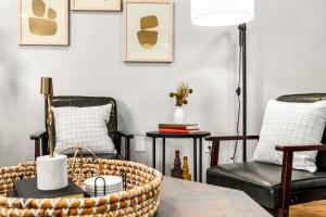 New! Peaceful & Relaxing 2BR Flat Top Location