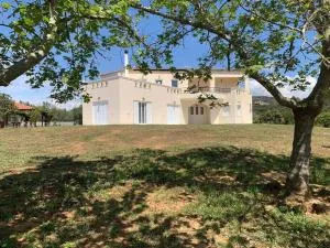 Village House - Monemvasia municipality - Kondeviánika