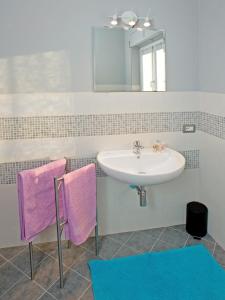 Single Room with Private Bathroom