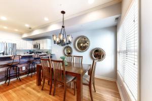 Eagles Landing - 4404 Sandpiper Dr