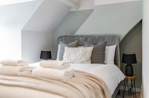 Family & pet Friendly, Stylish & Spacious Beach House