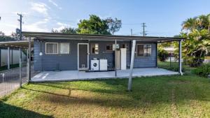Dog Friendly Holiday House In Bongaree