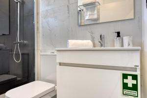 Beco Santa Emilia 3J, a Home in Madeira